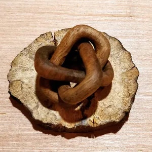 Borromean Rings by Wondiu