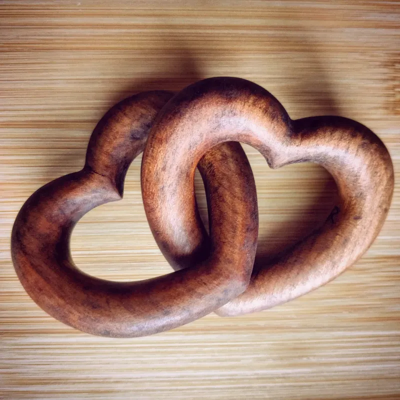 Coeurs entrelacés by Wondiu