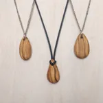 Thumbnail for Pendentifs en olivier et hêtre by Wondiu